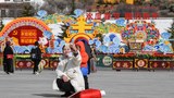 བོད་ཀྱི་ལོ་གསར་སྲུང་བརྩི་ཞུ་བཞིན་པའི་སྐབས་རྒྱ་ནག་གཞུང་གིས་ལྷ་ས་དང་བོད་ཀྱི་ས་ཁུལ་གཞན་ཁག་ཏུ་བདེ་འཇགས་ཞིབ་བཤེར་གྱི་མིང་ཐོག་ནས་དམ་དྲག་ཤུགས་ཆེ་རུ་བཏང་འདུག