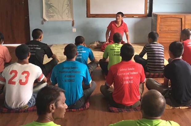 རེ་བ་དང་གདོང་ལེན་ཚོགས་པའི་ངོ་སྤྲོད།