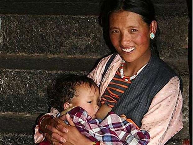 བྱིས་པར་ཨ་མའི་ནུ་མ་བསྣུན་པའི་དགེ་སྐྱོན།