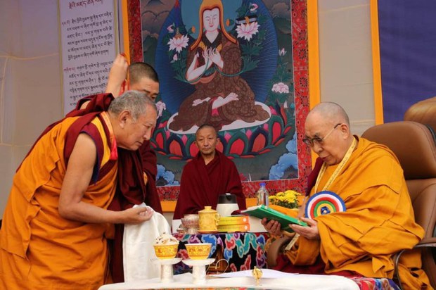 བློ་གསལ་མགུལ་རྒྱན་ཞེས་པའི་སློབ་དེབ། བློ་གསལ་མགུལ་རྒྱན་ཞེས་པའི་སློབ་དེབ།