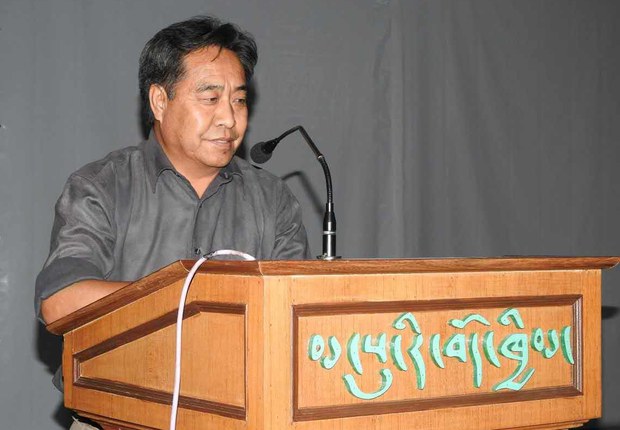 རྒྱ་གར་རྒྱལ་ཡོངས་ཤེས་ཡོན་སྲིད་༢༠༢༠དང་བོད་མིའི་སྒྲིག་འཛུགས་ཀྱི་ཤེས་ཡོན་སྲིད་བྱུས་དབར་གྱི་ཁྱད་པར། རྒྱ་གར་རྒྱལ་ཡོངས་ཤེས་ཡོན་སྲིད་༢༠༢༠དང་བོད་མིའི་སྒྲིག་འཛུགས་ཀྱི་ཤེས་ཡོན་སྲིད་བྱུས་དབར་གྱི་ཁྱད་པར།
