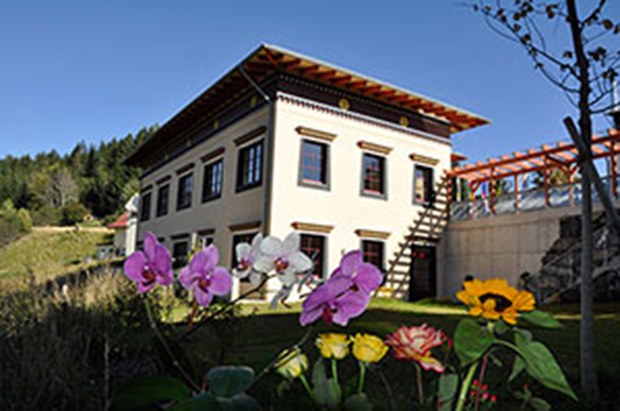 ཨོས་ཊེ་རི་ཡའི་རྒྱལ་ཁབ་ནང་ཡོད་པའི་བོད་ཀྱི་ཆེས་མཐོའི་སློབ་གཉེར་ཁང་། ཨོས་ཊེ་རི་ཡའི་རྒྱལ་ཁབ་ནང་ཡོད་པའི་བོད་ཀྱི་ཆེས་མཐོའི་སློབ་གཉེར་ཁང་།