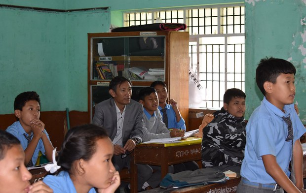 རྒྱ་གར་དབུས་བོད་སློབ་འཛིན་སྐྱོང་ཚོགས་པའི་སློབ་གྲྭ་སྃ་བྷོ་ཊས་བརྩི་བཞེས། རྒྱ་གར་དབུས་བོད་སློབ་འཛིན་སྐྱོང་ཚོགས་པའི་སློབ་གྲྭ་སྃ་བྷོ་ཊས་བརྩི་བཞེས།