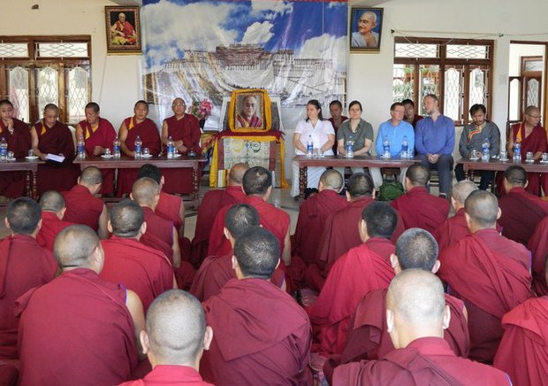 ཚན་རིག་ཐོག་བགྲོ་གླེང་དང་བསམ་ཚུལ་བརྗེ་ལེན་གནང་བའི་ཕན་ཐོགས་དང་ལེགས་སྐྱེས། ཚན་རིག་ཐོག་བགྲོ་གླེང་དང་བསམ་ཚུལ་བརྗེ་ལེན་གནང་བའི་ཕན་ཐོགས་དང་ལེགས་སྐྱེས།