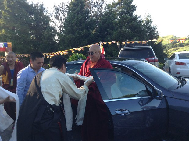 བོད་ཀྱི་སྐད་ཡིག་སྐོར་ལམ་སྟོན་གནང་བ། བོད་ཀྱི་སྐད་ཡིག་སྐོར་ལམ་སྟོན་གནང་བ།
