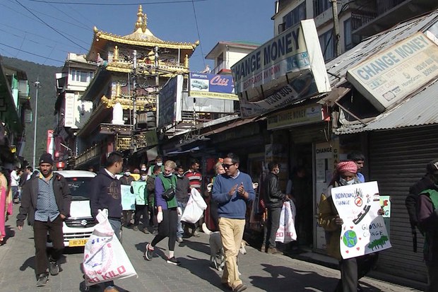 གད་སྙིགས་གང་བྱུང་དུ་མ་གཡུག་རོགས། གད་སྙིགས་གང་བྱུང་དུ་མ་གཡུག་རོགས།
