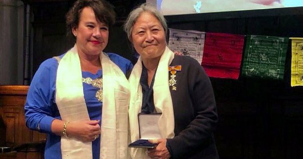 ཚེ་རིང་བྱམས་པ་ལགས་སུ་ཧོ་ལན་ཌའི་རྒྱལ་ཁབ་ཀྱི་ཆེས་བསྟོད་གཟེངས་རྟགས། ཚེ་རིང་བྱམས་པ་ལགས་སུ་ཧོ་ལན་ཌའི་རྒྱལ་ཁབ་ཀྱི་ཆེས་བསྟོད་གཟེངས་རྟགས།