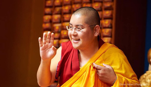 ངོ་དེབ་རྫུན་མ་བཟོས་ནས་དཔལ་འབྱོར་བསྡུ་སློང་། ངོ་དེབ་རྫུན་མ་བཟོས་ནས་དཔལ་འབྱོར་བསྡུ་སློང་།