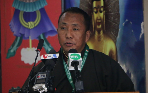 རྒྱ་གར་རྒྱལ་ཡོངས་བཙན་བྱོལ་བོད་མིའི་ཚོང་པ་ཚོགས་པའི་འགན་འཛིན་ལྷན་ཚོགས་ཐེངས་དང་པོ་བཞུགས་སྒར་དུ་དབུ་འཛུགས་གནང་བ།