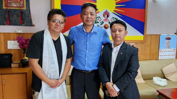 རྒྱ་གར་ལྷོ་ཕྱོགས་གཞིས་ཆགས་ལྔའི་སྨན་ཁང་གི་འབྲེལ་ཡོད་ལས་བྱེད་ཚོར་ནད་གཞི་ངོས་འཛིན་དང་ཛ་དྲག་སྨན་བཅོས་བྱེད་ཕྱོགས་ཐད་སྦྱོང་བརྡར་ལེགས་གྲུབ་བྱུང་བ། རྒྱ་གར་ལྷོ་ཕྱོགས་གཞིས་ཆགས་ལྔའི་སྨན་ཁང་གི་འབྲེལ་ཡོད་ལས་བྱེད་ཚོར་ནད་གཞི་ངོས་འཛིན་དང་ཛ་དྲག་སྨན་བཅོས་བྱེད་ཕྱོགས་ཐད་སྦྱོང་བརྡར་ལེགས་གྲུབ་བྱུང་བ།