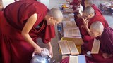 བཙུན་དགོན་བྱང་ཆུབ་ཆོས་གླིང་།