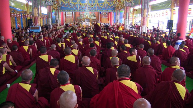 རྒྱུད་ཀྱི་སྟོན་པའི་མངའ་གསོལ་ནས་ལོ་༦༠༠ འཁོར་བ། རྒྱུད་ཀྱི་སྟོན་པའི་མངའ་གསོལ་ནས་ལོ་༦༠༠ འཁོར་བ།