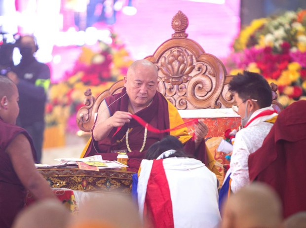 བཀའ་བརྒྱུད་སྨོན་ལམ་ཆེན་མོ་ཐེངས་ ༣༦ པ།  ›