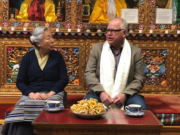 བཀའ་ཟུར་རྗེ་བཙུན་པདྨ་མཆོག་གི་ཉིན་མོ། བཀའ་ཟུར་རྗེ་བཙུན་པདྨ་མཆོག་གི་ཉིན་མོ།
