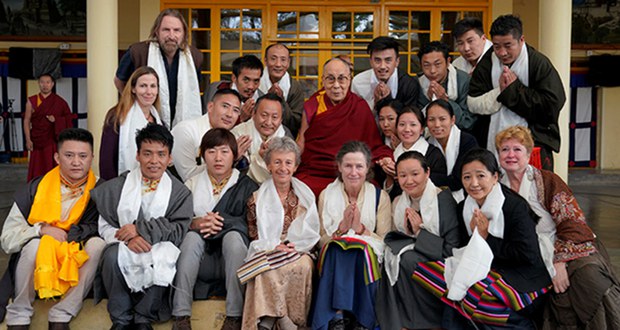 ལྷ་སྤྱི་ཚོགས་ཞབས་ཞུ་དང་ཤེས་ཡོན་ལྟེ་གནས་ཁང་གིས་སྤྱི་ཚོགས་ཞབས་ཞུ་སྣ་མང་གནང་བ། ལྷ་སྤྱི་ཚོགས་ཞབས་ཞུ་དང་ཤེས་ཡོན་ལྟེ་གནས་ཁང་གིས་སྤྱི་ཚོགས་ཞབས་ཞུ་སྣ་མང་གནང་བ།