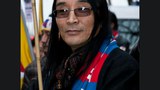 བོད་ཕྱི་ནང་གཉིས་སུ་ལྷག་དཀར་སྲུང་བརྩི་གནང་བཞིན་པ།