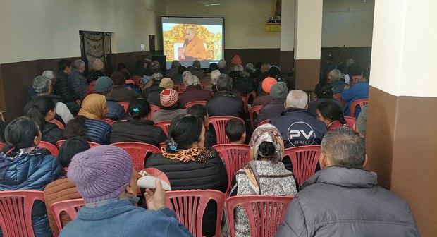 ༸གོང་ས་མཆོག་གི་གསུང་ཆོས་བརྙན་འཕྲིན་ཐད་གཏོང་། ༸གོང་ས་མཆོག་གི་གསུང་ཆོས་བརྙན་འཕྲིན་ཐད་གཏོང་།