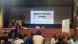 ཨོན་ཏྲེ་རོ་རུ་བོད་ཕྲུག་སློབ་མ་ཁག་ཅིག་ལ་འཚེ་མེད་ཞི་བའི་ཤེས་ཡོན་སློབ་གསོའི་སྦྱོར་བརྡར་ཞིག་གནང་ཡོད་པ།