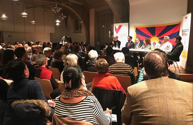 རྒྱ་གཞུང་གིས་བོད་དང་ཝི་གུར་མི་རིགས་ཚོའི་ཐོག་རྟོག་ཞིབ་དང་དམ་དྲག་བྱེད་བཞིན་པའི་ཐད་བགྲོ་གླེང་། རྒྱ་གཞུང་གིས་བོད་དང་ཝི་གུར་མི་རིགས་ཚོའི་ཐོག་རྟོག་ཞིབ་དང་དམ་དྲག་བྱེད་བཞིན་པའི་ཐད་བགྲོ་གླེང་།
