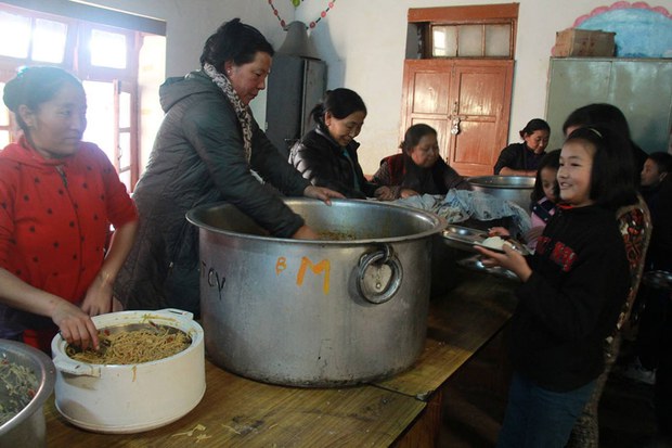 ཕྲུ་གུའི་འཚར་ལོངས་ཆེད་ཕ་མ་ཡག་པོ་གནང་ཐུབ་པའི་ལམ་སྟོན།