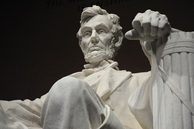 ཨ་མི་རི་ཀའི་སྲིད་འཛིན་ཐེངས་༡༦་པ་Abraham Lincoln་མཆོག་གི་སྐུ་ཚེ་ལོ་རྒྱུས།