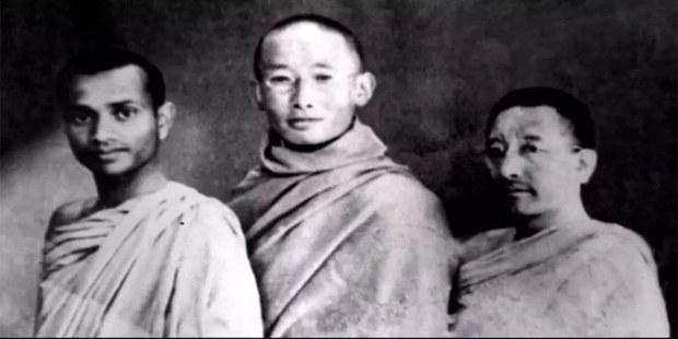 དགེ་འདུན་ཆོས་འཕེལ་རྒྱ་གར་ལ་ཇི་ལྟར་གདན་འདྲེན་ཞུས་པའི་དྲན་ཐོ། དགེ་འདུན་ཆོས་འཕེལ་རྒྱ་གར་ལ་ཇི་ལྟར་གདན་འདྲེན་ཞུས་པའི་དྲན་ཐོ།