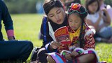 ཕ་མས་ཆུང་དུས་ནས་ཕྲུ་གུར་དེབ་གང་མང་ཀློག་དགོས།