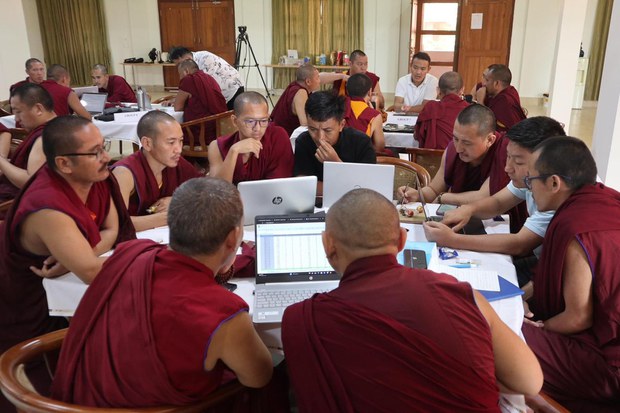 ཚན་རིག་ཞིབ་འཇུག་གི་སྦྱོང་བརྡར་དང་། ཡིག་སྒྱུར་གྱི་ཟབ་སྦྱོང་།