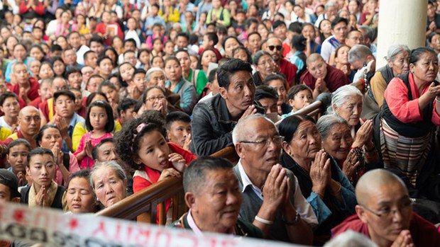 ས་ག་ཟླ་བ་དང་བོད་ཀྱི་སྲོལ་རྒྱུན།