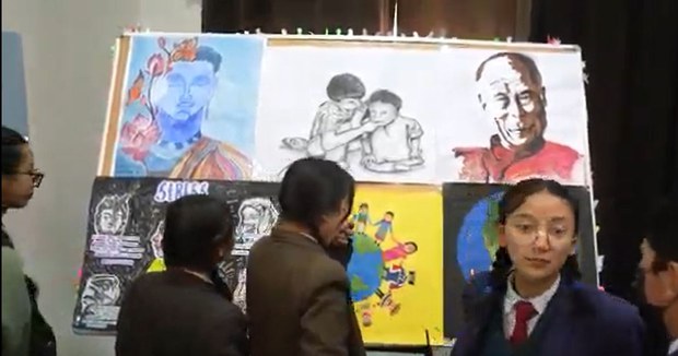 ལ་དྭགས་ས་གནས་ཀྱི་སློབ་གྲྭ་ཁག་གི་སློབ་ཕྲུག་དབར་སཱི་ཤེས་ཡོན་སློབ་གསོའི་ཐོག་བགློ་གླེང་།
