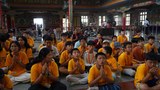 སེ་ར་བྱེས་དྲྭ་ཐོག་སློབ་གྲྭའི་དབྱར་དུས་འཛིན་གྲྭ།