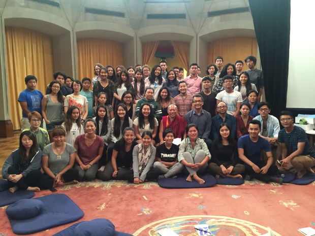 བྱང་ཨ་རིའི་བོད་རིགས་གཞོན་སྐྱེས་ལ་ནང་ཆོས་ངོ་སྤྲོད།