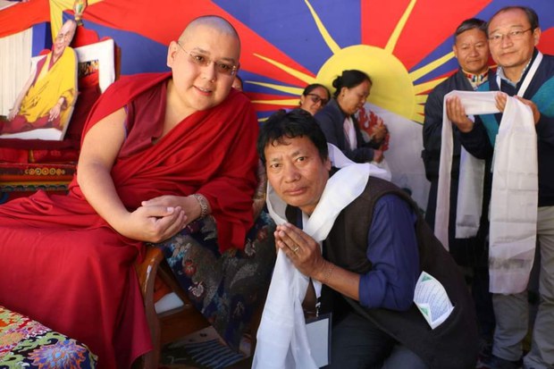 དགེ་ལས་༢༦ ལ་ལེགས་སྐྱེས་ཀྱི་གཟེངས་བསྟོད།