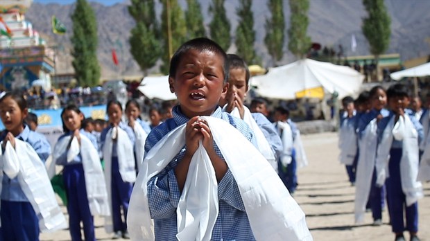 ལ་དྭགས་བོད་ཁྱིམ་སློབ་གྲྭ་དབུ་བརྙེས་ནས་ལོ་ངོ་༤༨ འཁོར་བའི་དུས་ཆེན་སྲུང་བརྩི།