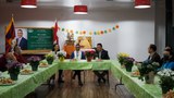ཨོན་ཏྲེ་རི་ཡོ་མངའ་སྡེའི་མི་སེར་གྱི་ཐོབ་ཐང་དང་རིག་གཞུང་སྣ་མང་གི་བློན་ཆེན་གངས་ལྗོངས་ཆོས་ལྡན་གླིང་དུ་ཕེབས་ཡོད་པ།