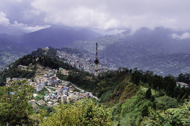 ཧི་མ་ལ་ཡའི་རི་རྒྱུད་ཀྱི་བོད་ཀྱི་ཆོས་དང་རིག་གཞུང་བཅས་ཀྱི་ད་ལྟའི་གནས་སྟངས།