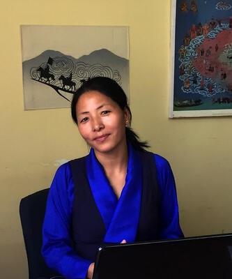 བོད་པའི་བུད་མེད་རྩོམ་པ་པོ་ཉི་མ་འཚོ། བོད་པའི་བུད་མེད་རྩོམ་པ་པོ་ཉི་མ་འཚོ།