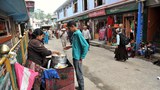 སྐྱིད་འཛོམས་ཧི་མ་ལ་ཡའི་ཟ་ཁང་།