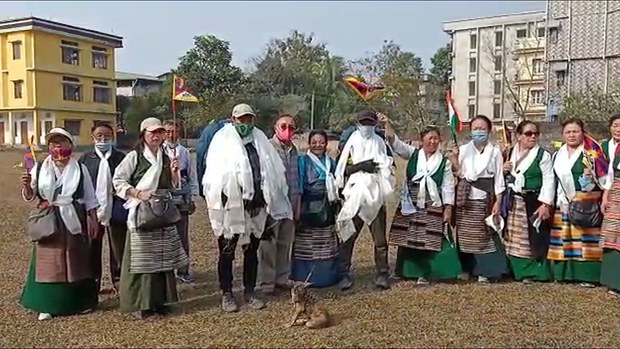 ཞི་བའི་གོམ་བགྲོད་པ་བསྟན་འཛིན་དོན་གྲུབ་ལགས་དང་བསྟན་འཛིན་ཉི་མ་ལགས་སཱ་ལུ་རྒ་རར་འབྱོར་ཡོད་པ། ཞི་བའི་གོམ་བགྲོད་པ་བསྟན་འཛིན་དོན་གྲུབ་ལགས་དང་བསྟན་འཛིན་ཉི་མ་ལགས་སཱ་ལུ་རྒ་རར་འབྱོར་ཡོད་པ།