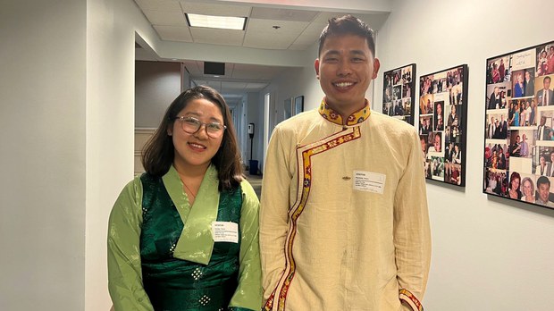 བོད་པའི་ཤེས་ལྡན་པ་གཞོན་སྐྱེས་མི་རབས།