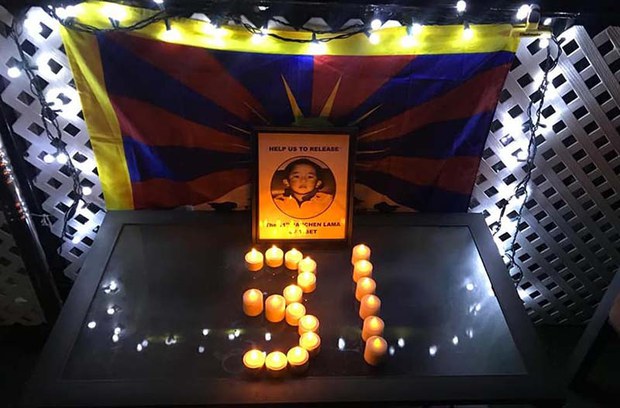 ནིའུ་ཡོག་ཏུ་དྲ་རྒྱ་བརྒྱུད་པཎ་ཆེན་རིན་པོ་ཆེ་མཆོག་གི་འཁྲུངས་སྐར་སྲུང་བརྩི་ཞུས་ཡོད་པ། ནིའུ་ཡོག་ཏུ་དྲ་རྒྱ་བརྒྱུད་པཎ་ཆེན་རིན་པོ་ཆེ་མཆོག་གི་འཁྲུངས་སྐར་སྲུང་བརྩི་ཞུས་ཡོད་པ།