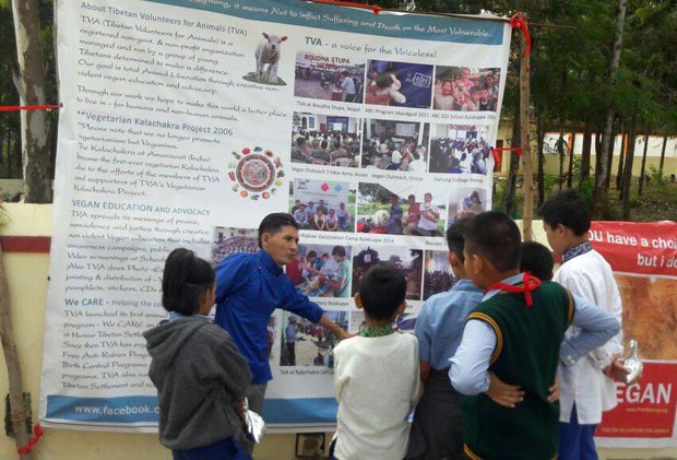 དམར་ཟས་སྤོང་བ་དང་དཀར་ཟས་སྤྱོད་པའི་ལས་འགུལ། དམར་ཟས་སྤོང་བ་དང་དཀར་ཟས་སྤྱོད་པའི་ལས་འགུལ།