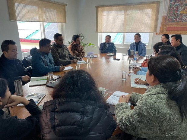 ཨ་རིའི་ཪོགས་ཚོགས་USAIDཟེར་བས་རྒྱ་གར་དང་བལ་ཡུལ་བཅས་སུ་མ་འོངས་པར་རོགས་སྐྱོར་གནང་ཕྱོགས་ཐད་ཞིབ་འཇུག་གནང་བའི་སྐོར། ཨ་རིའི་ཪོགས་ཚོགས་USAIDཟེར་བས་རྒྱ་གར་དང་བལ་ཡུལ་བཅས་སུ་མ་འོངས་པར་རོགས་སྐྱོར་གནང་ཕྱོགས་ཐད་ཞིབ་འཇུག་གནང་བའི་སྐོར།