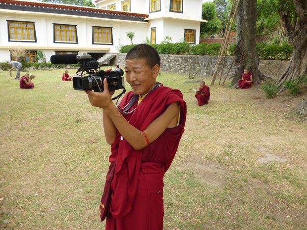 དེབ་གཟུགས་ཇུས་འགོད་དང་བརྙན་པར་སྒྲིག་སྦྱོར་གྱི་ལག་རྩལ། དེབ་གཟུགས་ཇུས་འགོད་དང་བརྙན་པར་སྒྲིག་སྦྱོར་གྱི་ལག་རྩལ།