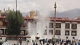ལྷ་སར་བོད་མི་གཉིས་ནས་རང་ལུས་མེར་བསྲེགས།