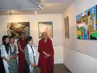 2-female-artists-200.gif 2-female-artists-200.gif