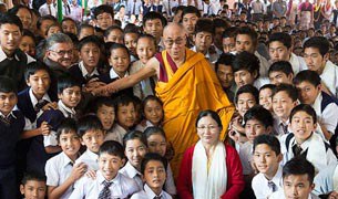 ༸གོང་ས་མཆོག་ནས་སློབ་ཕྲུག་ཚོར་དམིགས་བསལ་བཀའ་སློབ། ༸གོང་ས་མཆོག་ནས་སློབ་ཕྲུག་ཚོར་དམིགས་བསལ་བཀའ་སློབ།
