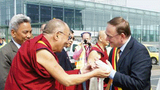 སྦེལ་ཇམ་ས་གནས་བོད་མིར་བཀའ་སློབ་བསྩལ།
