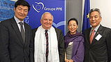 བཀའ་ཁྲི་མཆོག་གི་ཡོ་རོབ་ནང་གི་མཛད་འཕྲིན།