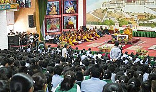 རྡ་སྟེང་བོད་ཁྱིམ་དུ་ནང་ཆོས་ངོ་སྤྲོད་དུམ་བུ་བཞི་པ། རྡ་སྟེང་བོད་ཁྱིམ་དུ་ནང་ཆོས་ངོ་སྤྲོད་དུམ་བུ་བཞི་པ།